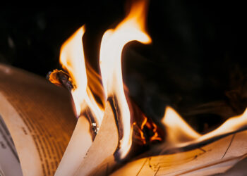 In fumo gli archivi del Brotzu e del consiglio regionale