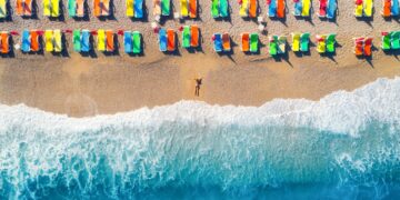 Dal Poetto alla Costa Smeralda, concessioni balneari a prezzi stracciati Così lo Stato continua a svendere il territorio