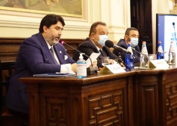 Dopo Roma e Tirana, nell’inchiesta su Solinas  spunta una terza università  Il rettore: «Pronto a querelare»