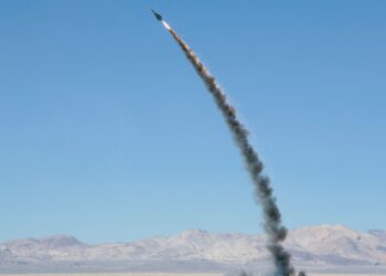 Autunno in Sardegna: missili e mortai Il calendario (secretato) delle esercitazioni