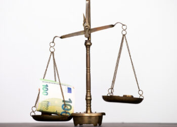 Foto(voltaico) di famiglia con figli e figliastri