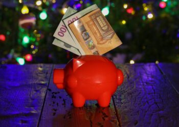 Natale si avvicina, dal centrosinistra regalini agli amici per 22 milioni. Senza bando