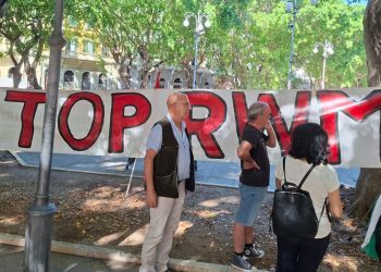 L’azienda: «A Domusnovas non produciamo esplosivi». E la Provincia non batte ciglio. Dai documenti riservati la cronistoria del caso Rwm