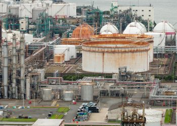 Il report che accusa Saras di violare i divieti e rifornire Israele di benzina e gasolio